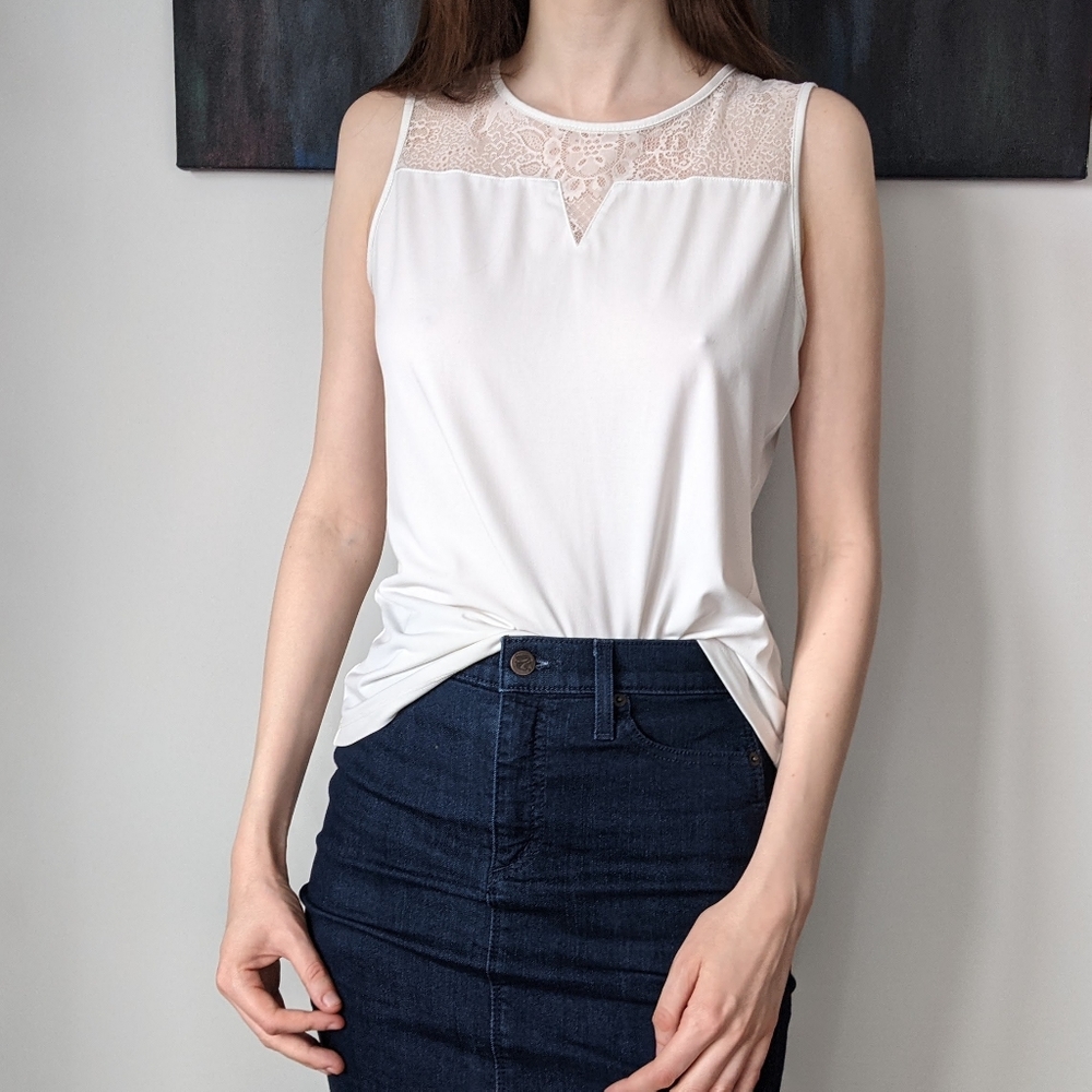 Lacy white top Nine West